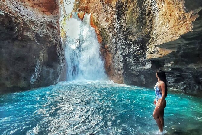 Tour a la cascada La Leona: caminata guiada de aventura
