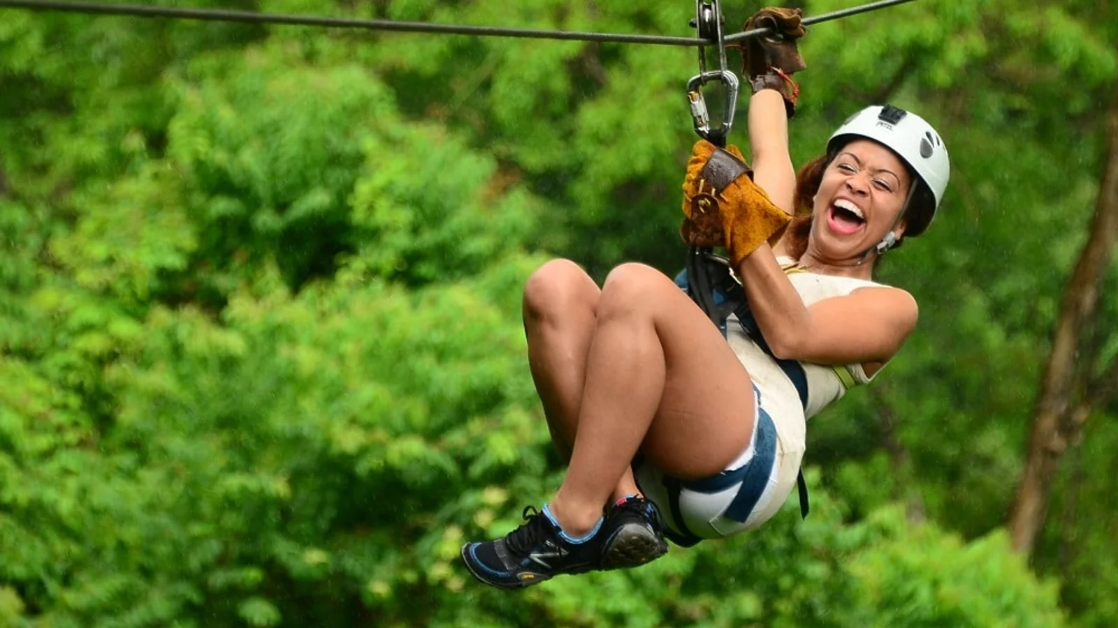 Excursió en tirolina pel canopy