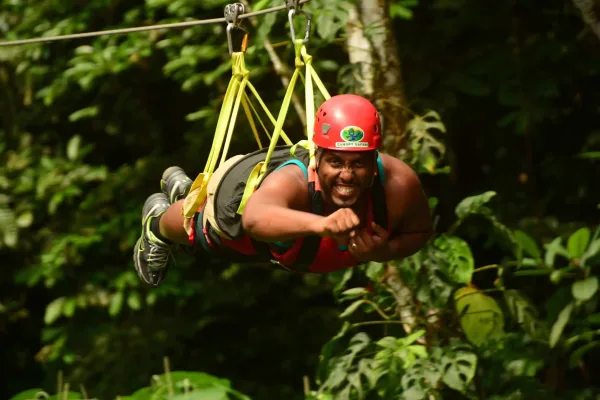 Excursió de tirolina pel canopy a Manuel Antonio