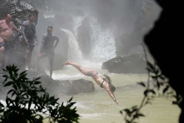 Excursió a les cascades de Nauyaca
