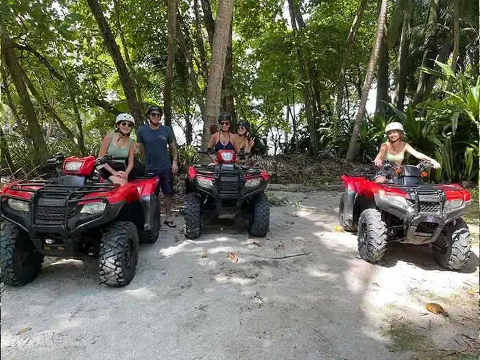 Excursió en quad a Montezuma: aventura per la jungla fins a la cascada