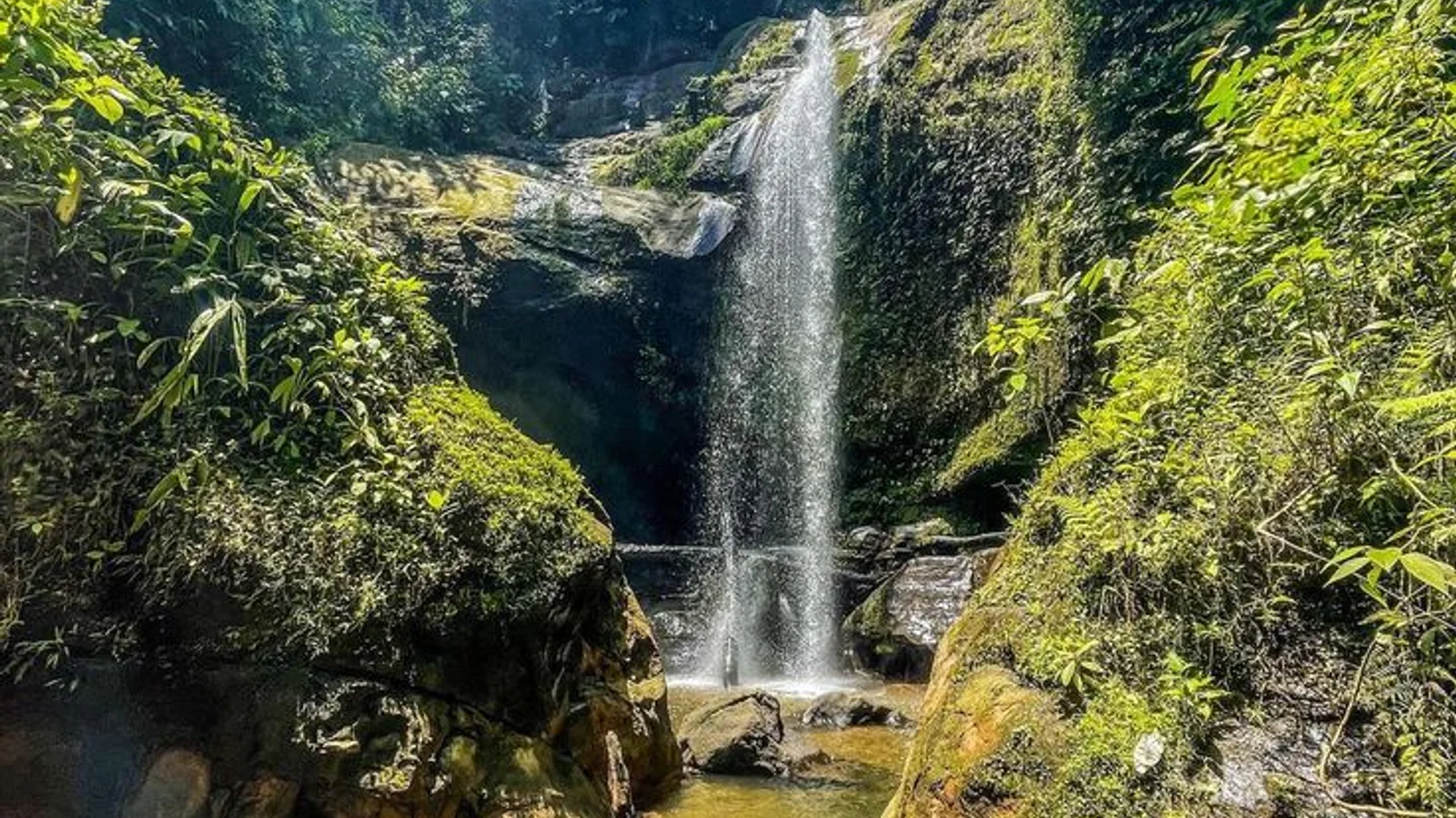 Aventura a la cascada de Volio