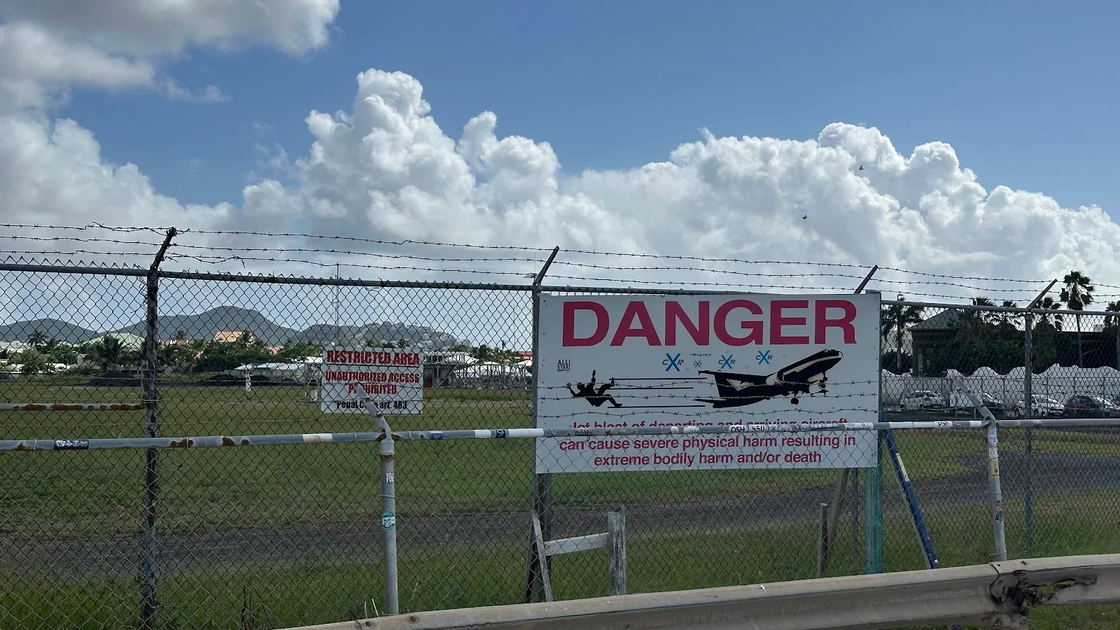 Maho Beach