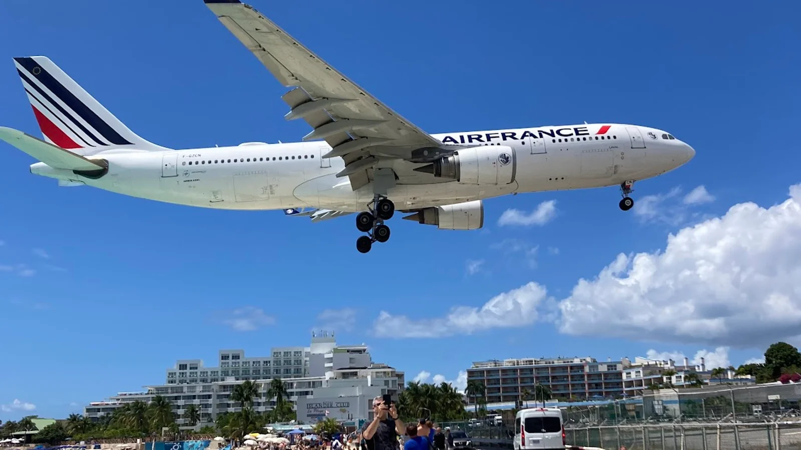 Maho Beach