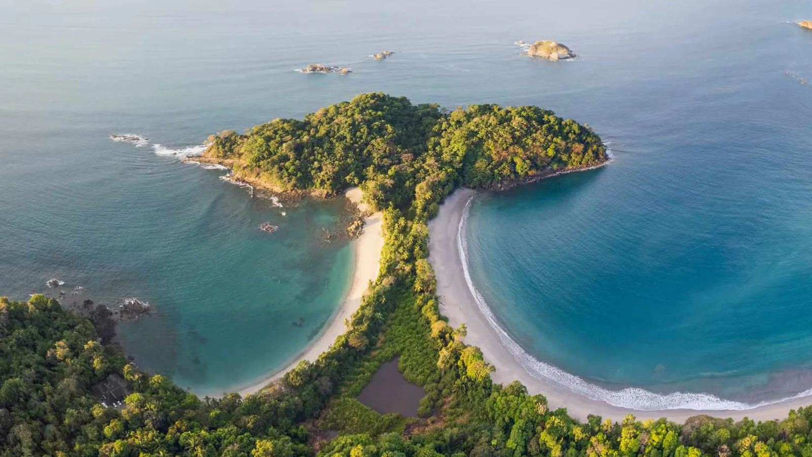Shared Shuttle: Monteverde to Manuel Antonio