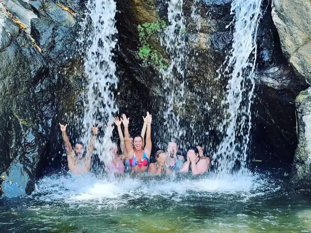 Excursió en quad a Nosara: ruta èpica per la selva fins a la cascada de Pilas Blancas