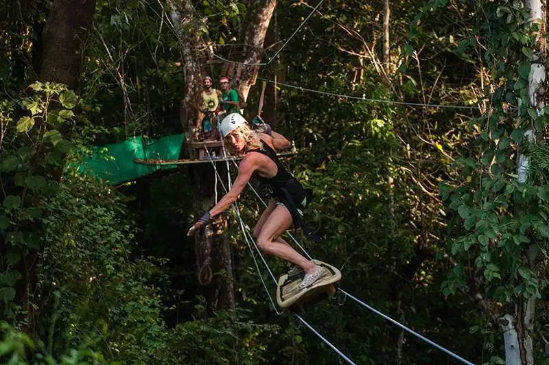 Canopy Mal País