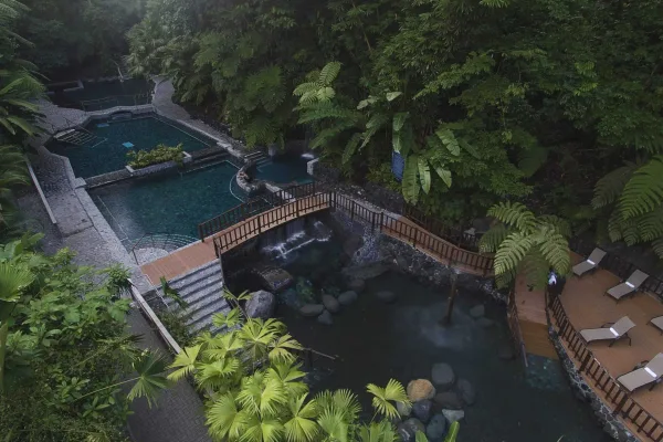 Aguas termales del volcán Arenal