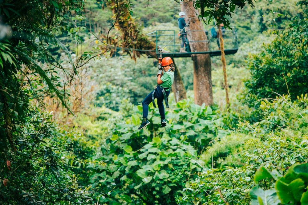 Excursió en tirolina pel dosser de Monteverde