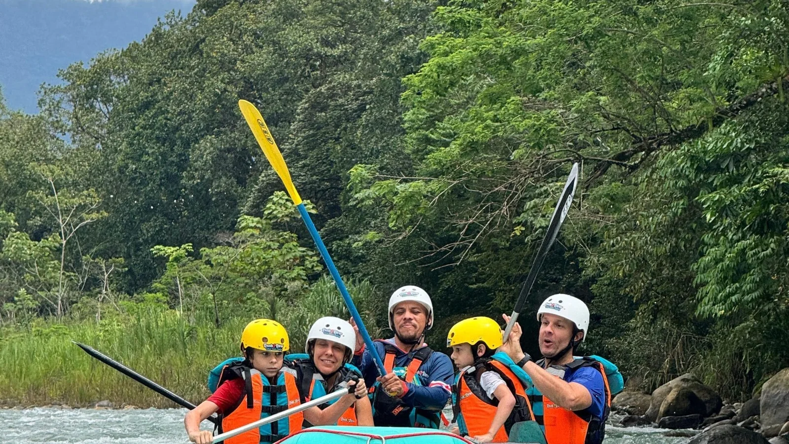 Ràfting en aigües braves al riu Savegre | Classe ll-lll