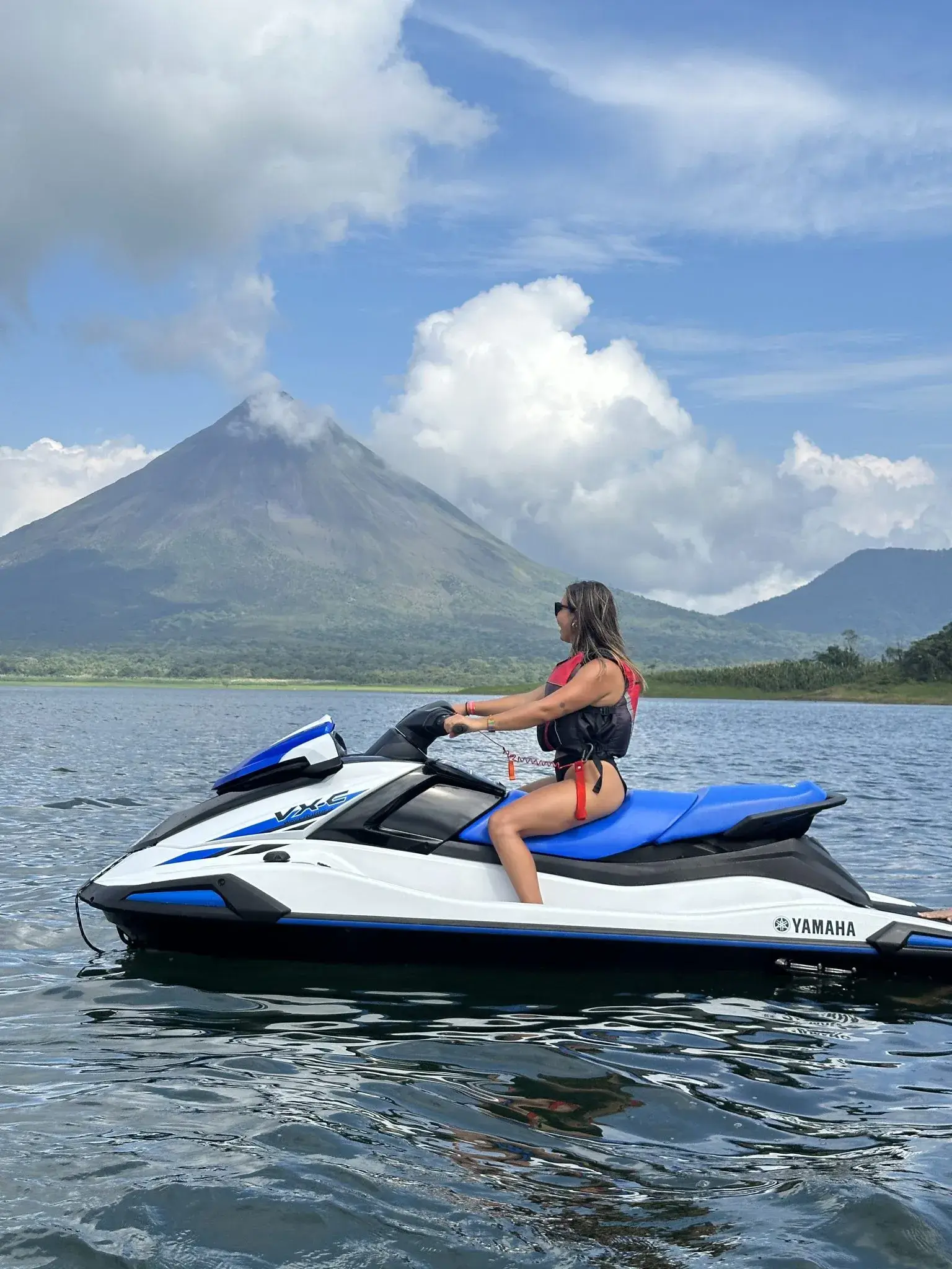 Moto aquàtica al llac Arenal