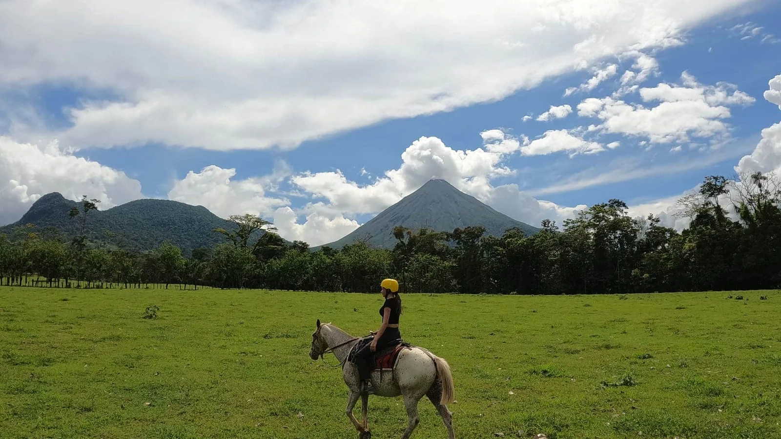 Paseo a caballo a la catarata de La Fortuna