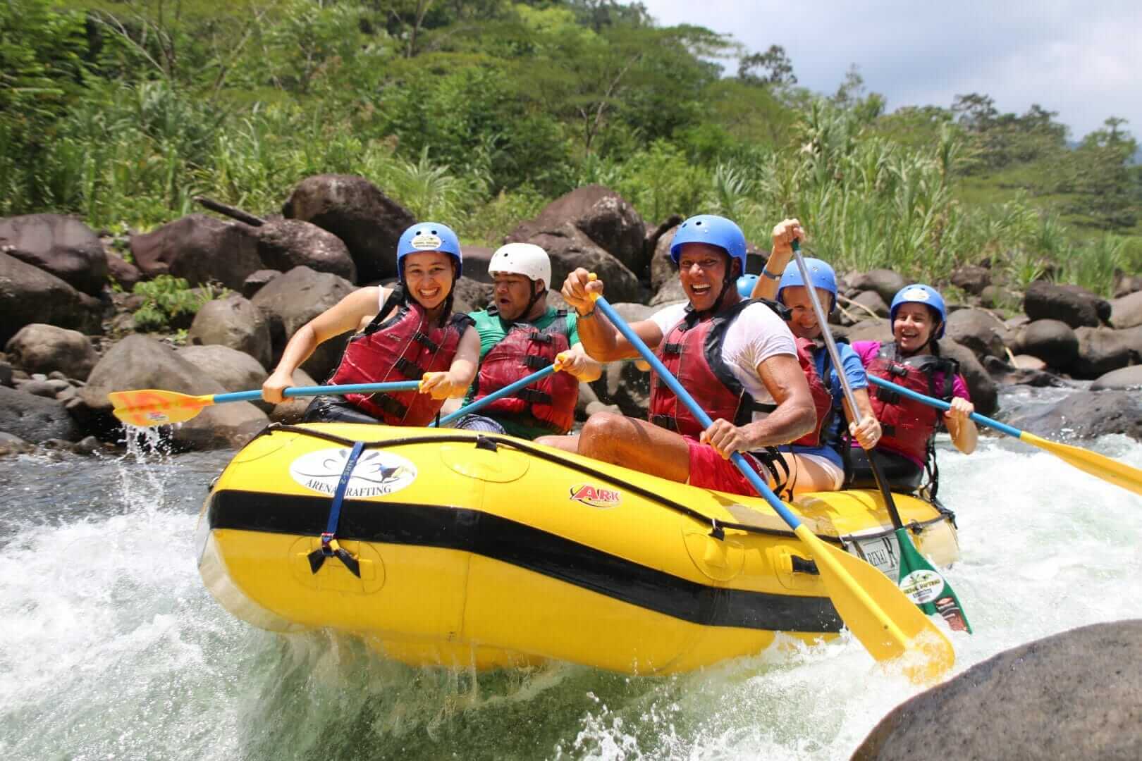 Ràfting a Arenal - Rio Sarapiqui classe III (excursió de tarda)