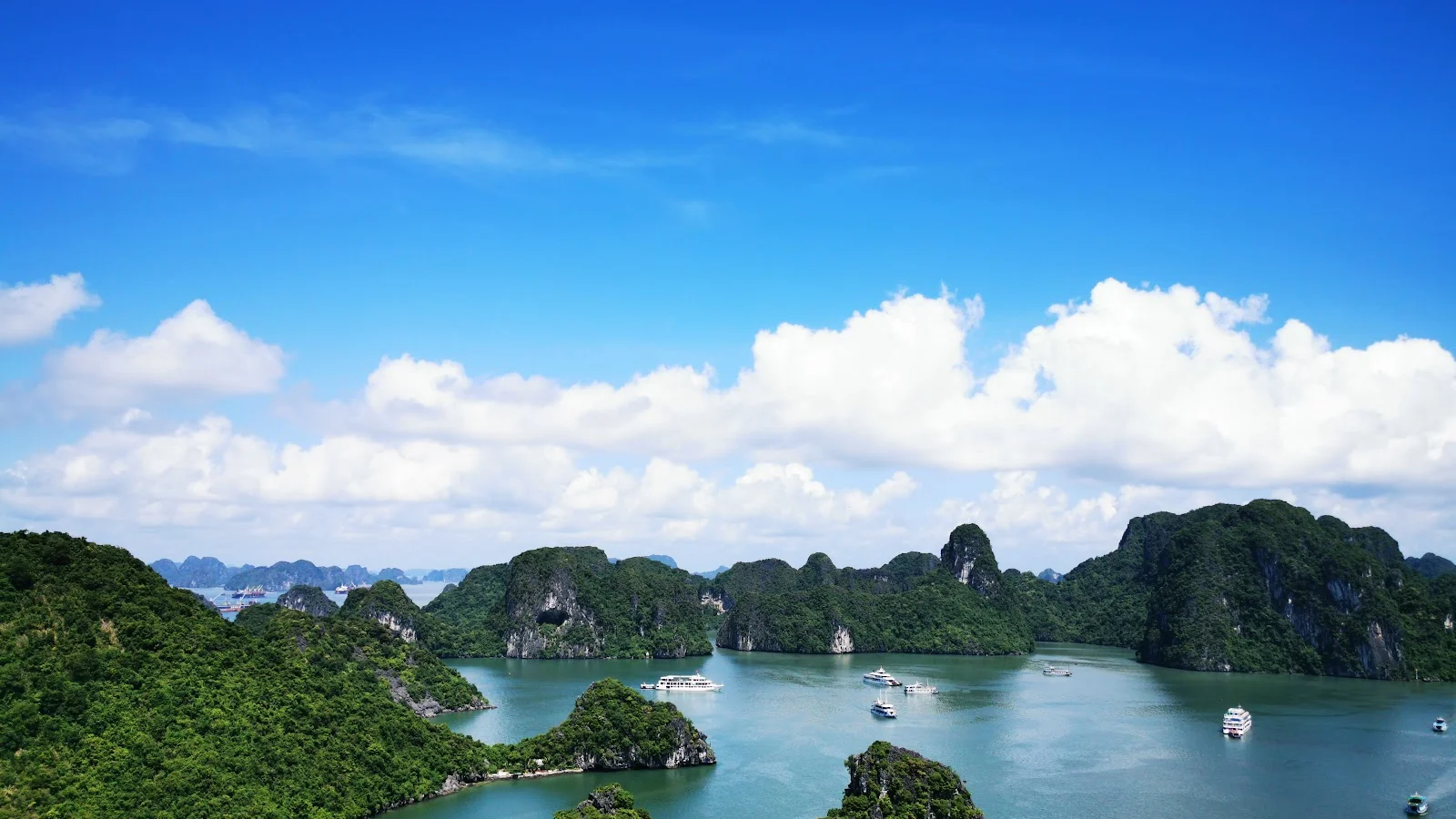 Ha Long Bay