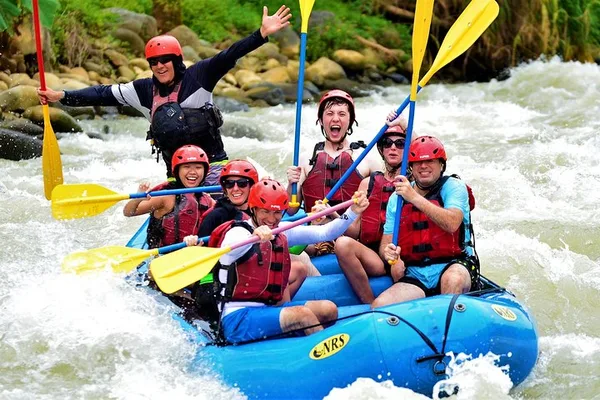 Rafting en el río Savegre clase II-III desde Jacó
