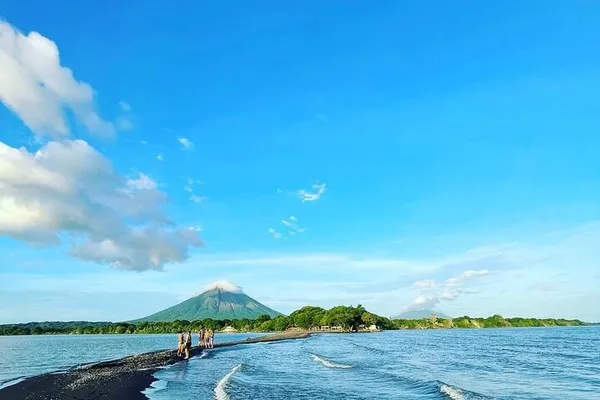 Tour cultural clásico de día completo en Ometepe con Happy Tours