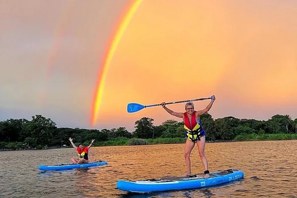 Experiencia de bienestar con paddle board y meditación en Las Isletas