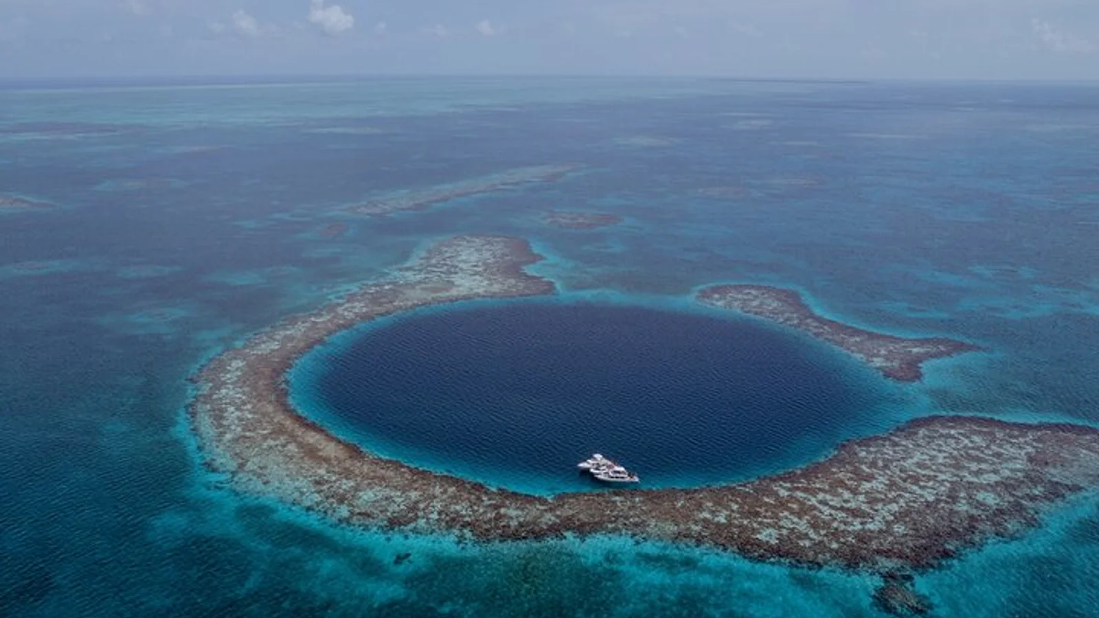Great Blue Hole and Lighthouse Reef Atoll Snorkel Adventure