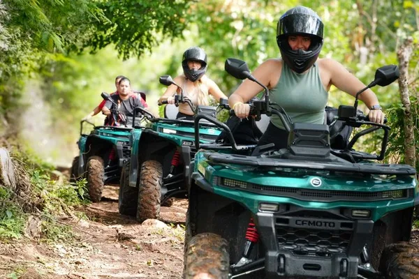 Aventura en cuatrimoto a las cascadas de Tamanique con recogida en Surf City