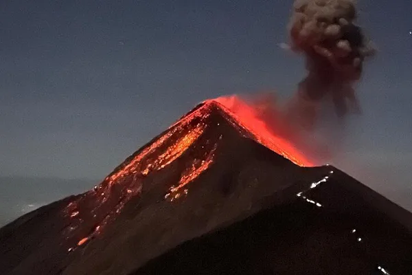 Caminata de dos días al volcán Acatenango