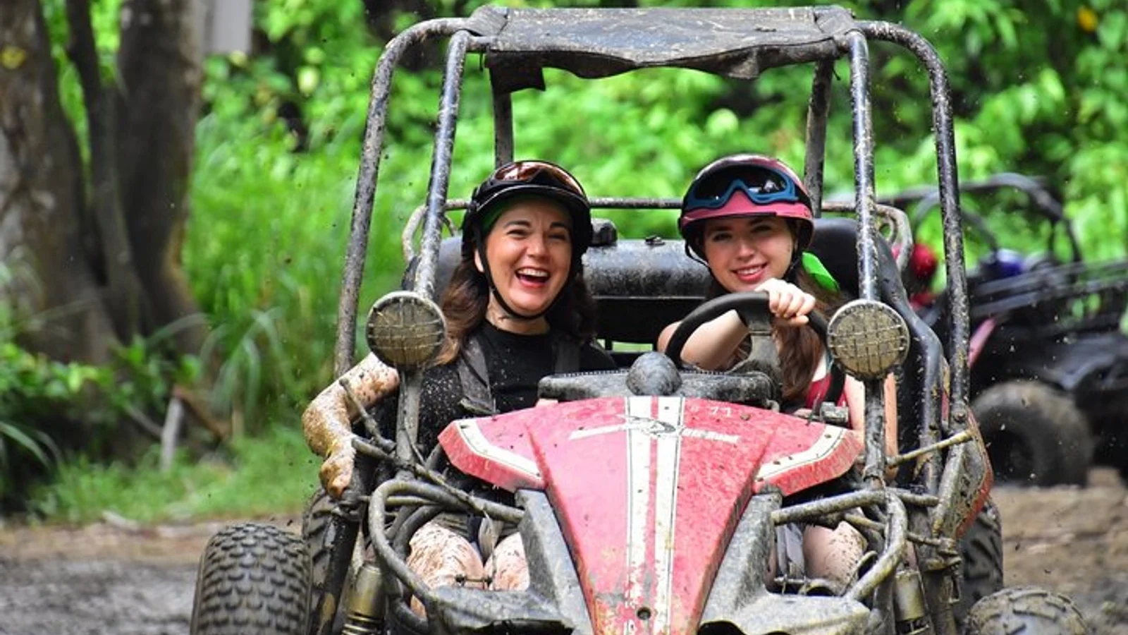Roatán Shore Excursions: Sloth ATV/Buggy Thrill & Beach(1Beer/pp)