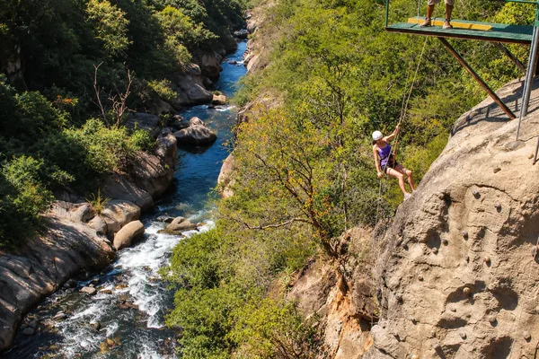 Rappelling Cañón de la Vieja