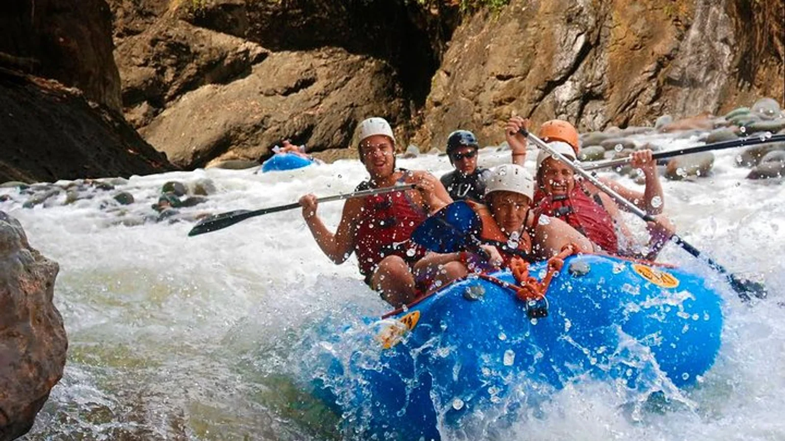 Naranjo River Rafting Class III IV - From Jaco