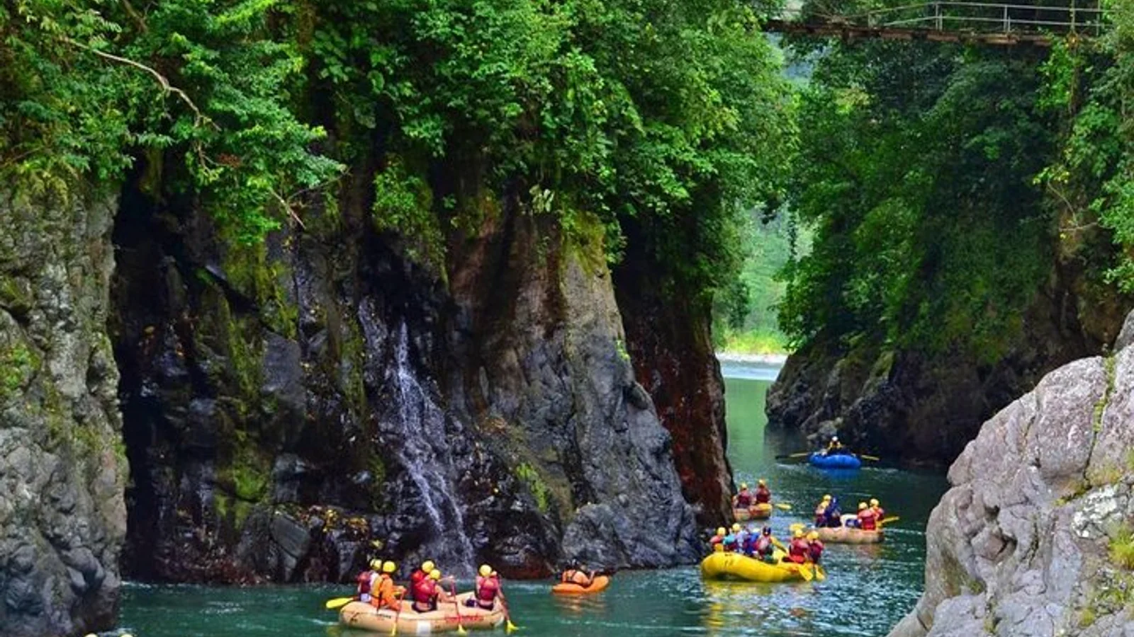 White Water Rafting Pacuare River From San José